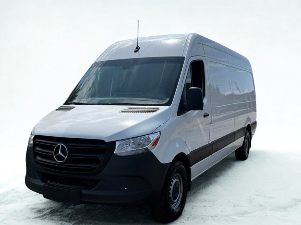 Used 2022 Mercedes-Benz Sprinter 2500 image 10