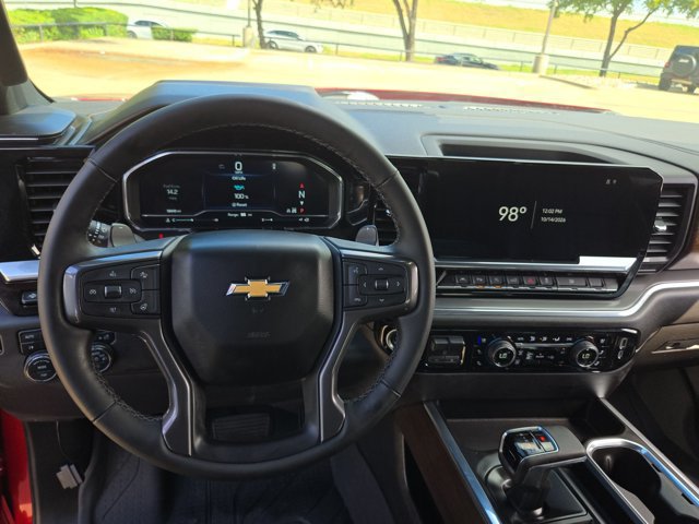 Used 2024 Chevrolet Silverado 1500 High Country w/ High Country Premium Package AWD/4WD image 17