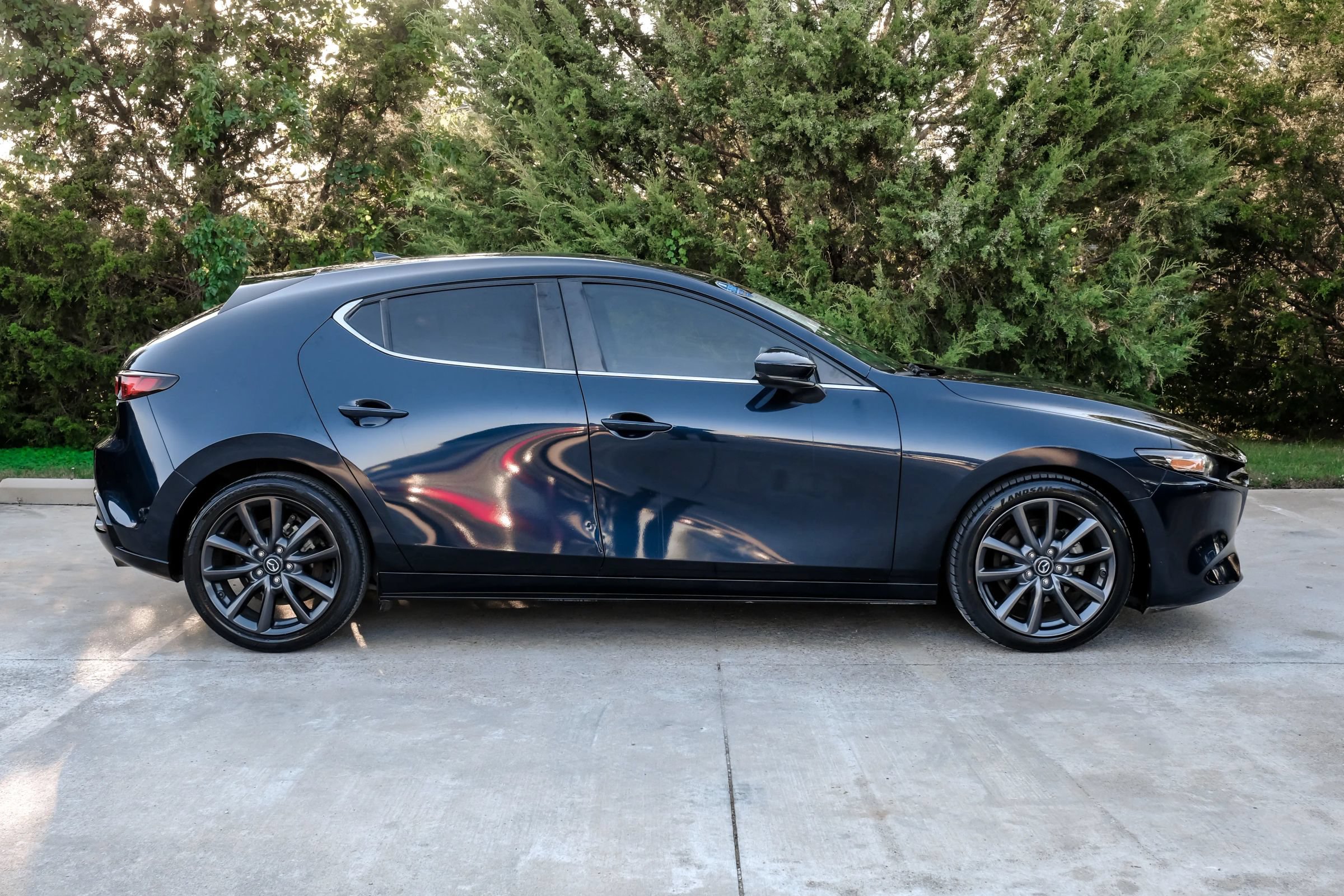 Used 2020 MAZDA MAZDA3 Hatchback w/ Preferred Package FWD image 7