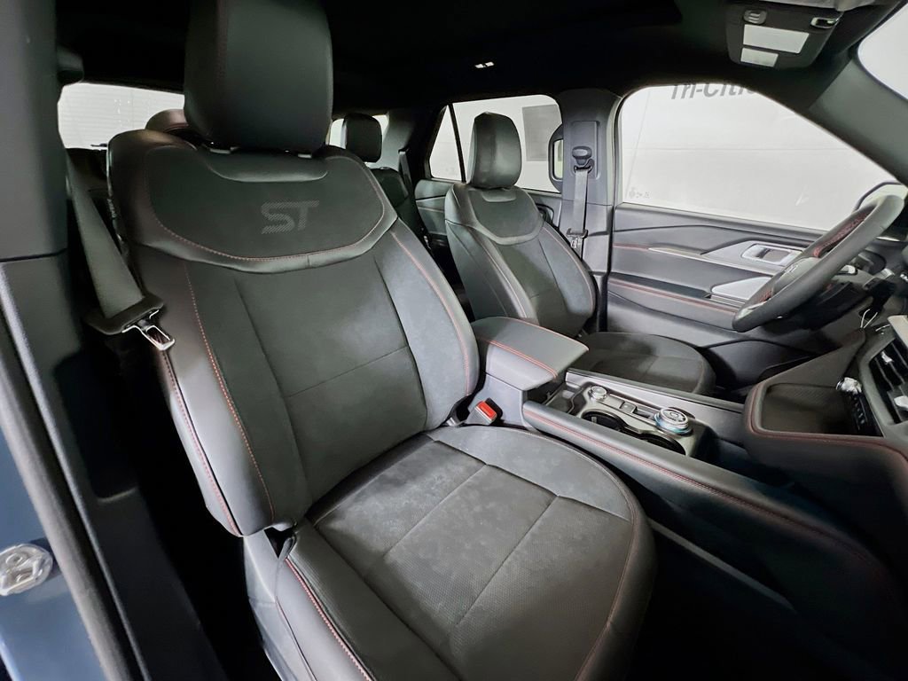 New 2026 Ford Explorer ST w/ Sun And Sound Package image 16