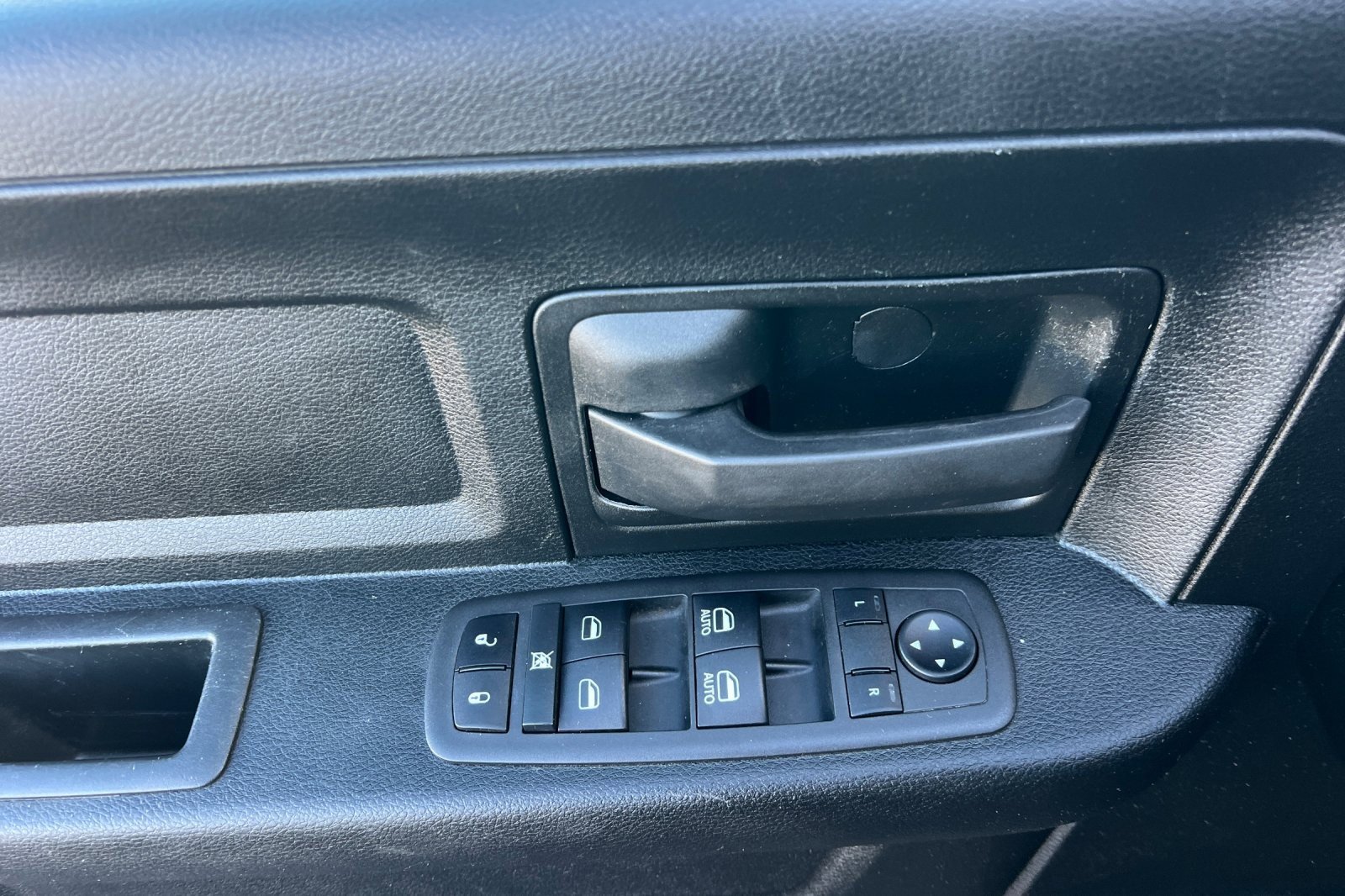 Used 2022 RAM 2500 Tradesman image 11