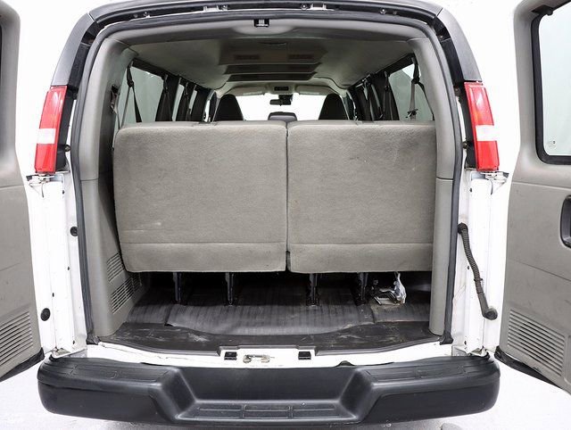 Used 2020 Chevrolet Express 3500 LS image 22