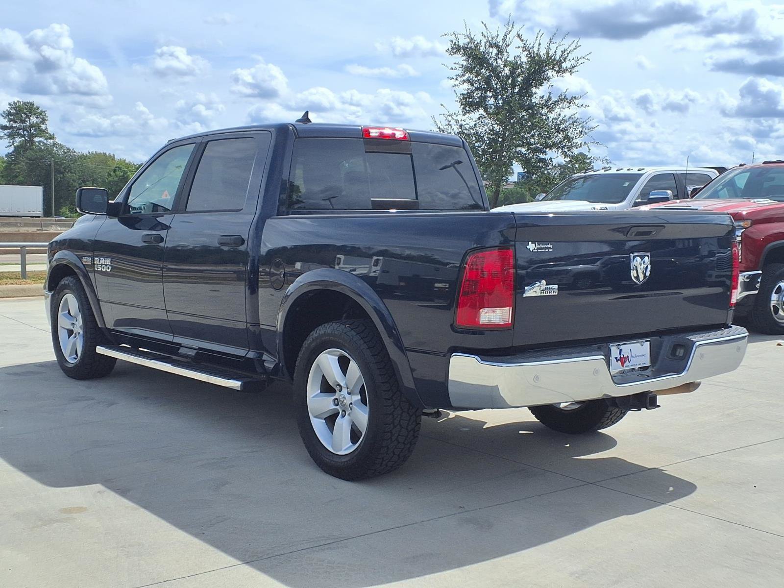 Used 2015 RAM 1500 Outdoorsman RWD image 2
