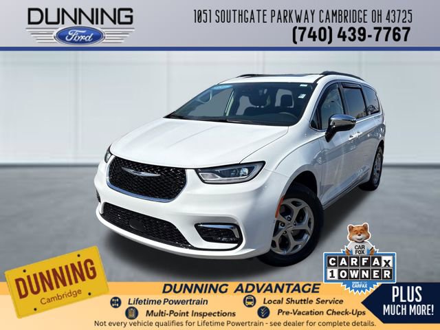 Used 2023 Chrysler Pacifica Limited w/ Uconnect Theater Family Group