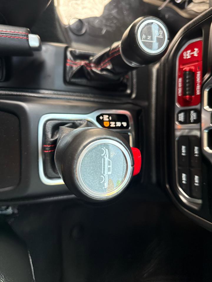 Used 2022 Jeep Gladiator Rubicon w/ Cold Weather Group AWD/4WD image 28