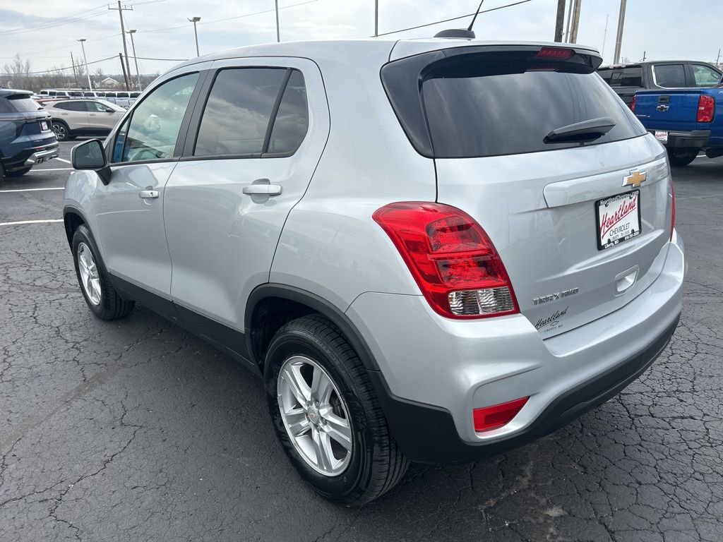 Used 2022 Chevrolet Trax LS w/ Tint and Cruise Package image 7
