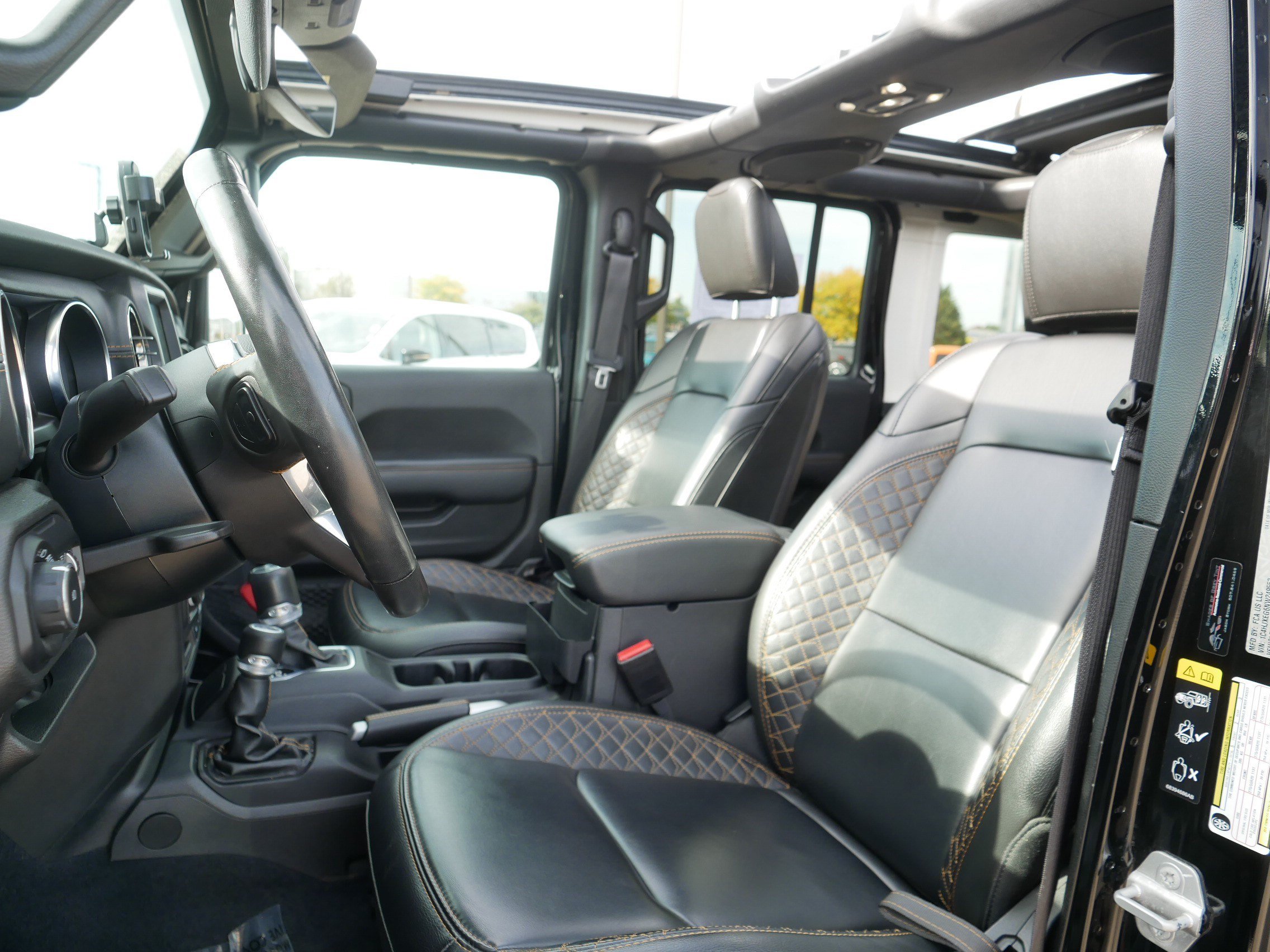 Used 2022 Jeep Wrangler Unlimited Sahara AWD/4WD image 33