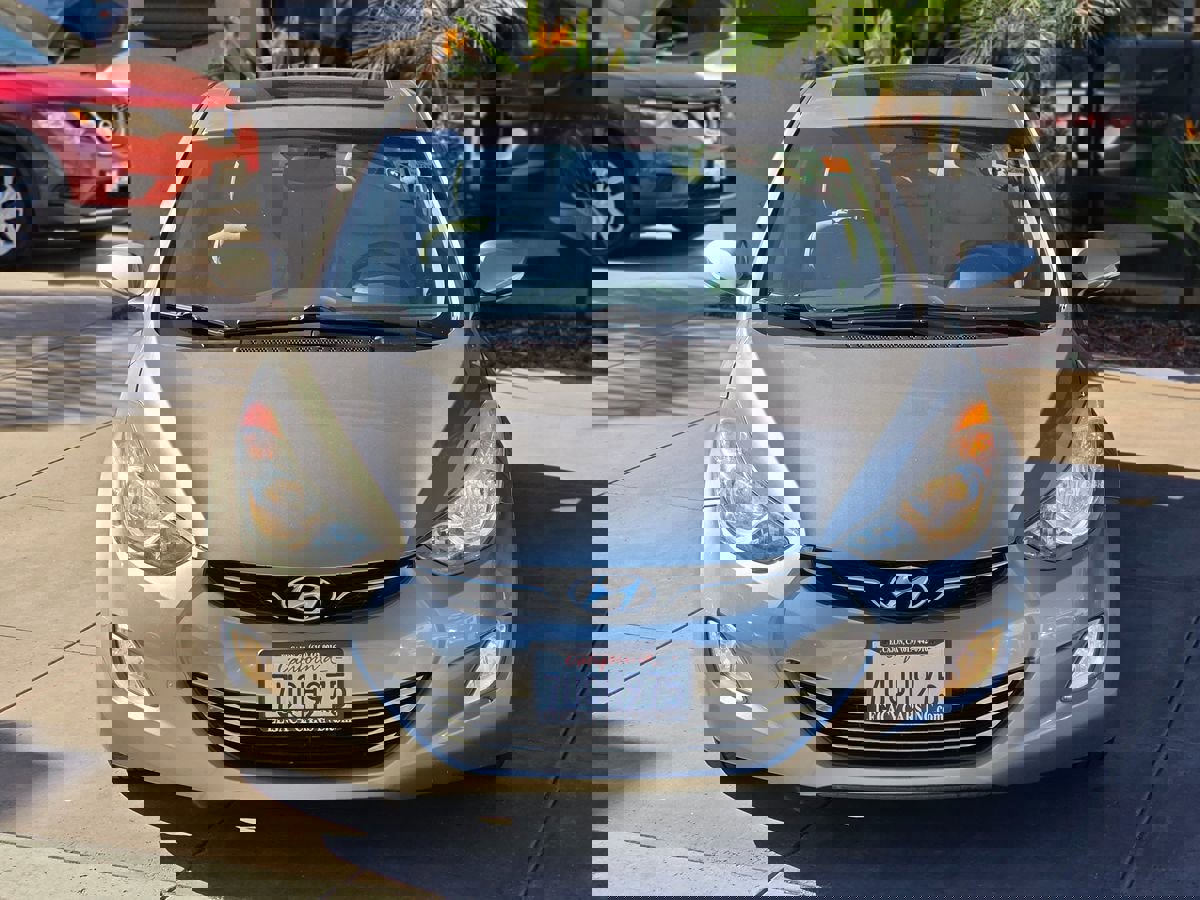 Used 2012 Hyundai Elantra Limited w/ Technology Pkg 5 image 6