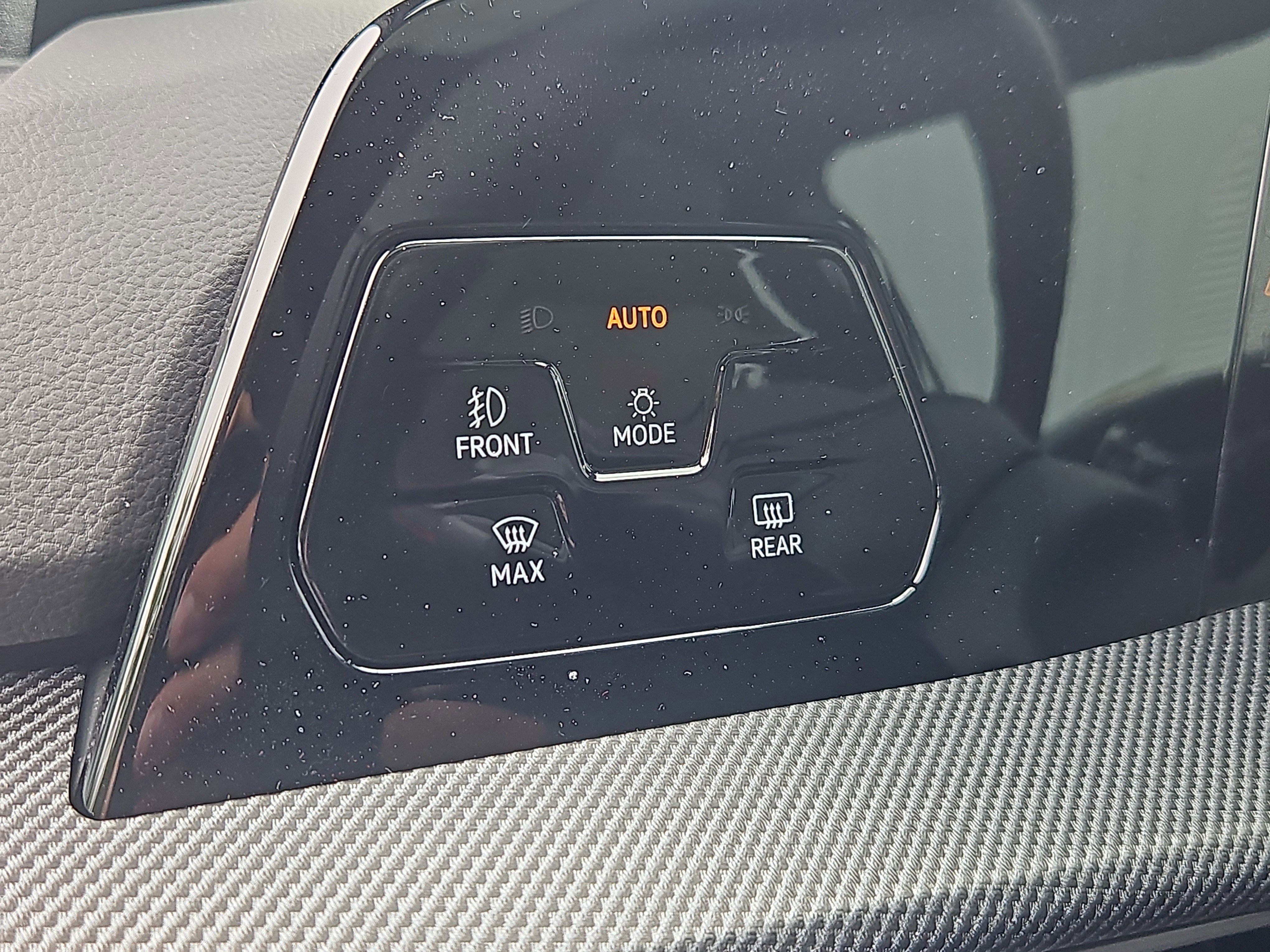 New 2025 Volkswagen GTI SE image 10