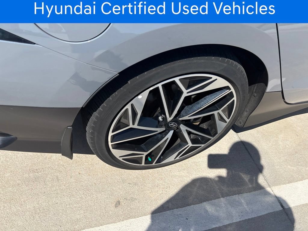 Used 2023 Hyundai Ioniq 6 SEL RWD image 12