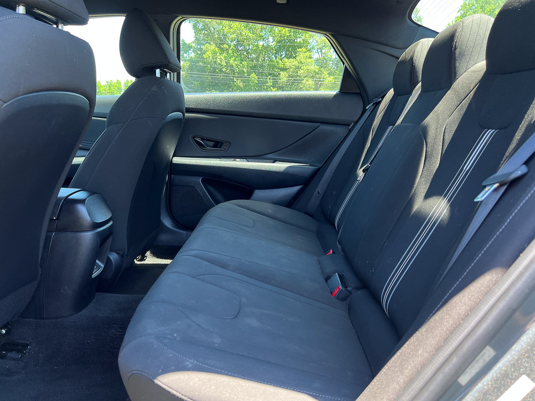 Used 2025 Hyundai Elantra Sport FWD image 21