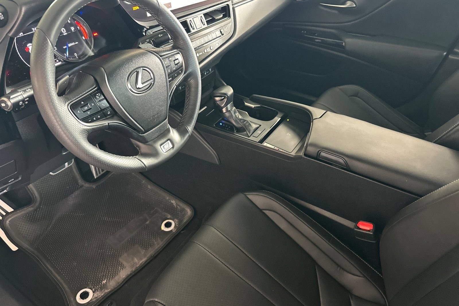 Certified 2024 Lexus ES 350 F Sport w/ Accessory Package (Z1) FWD image 7