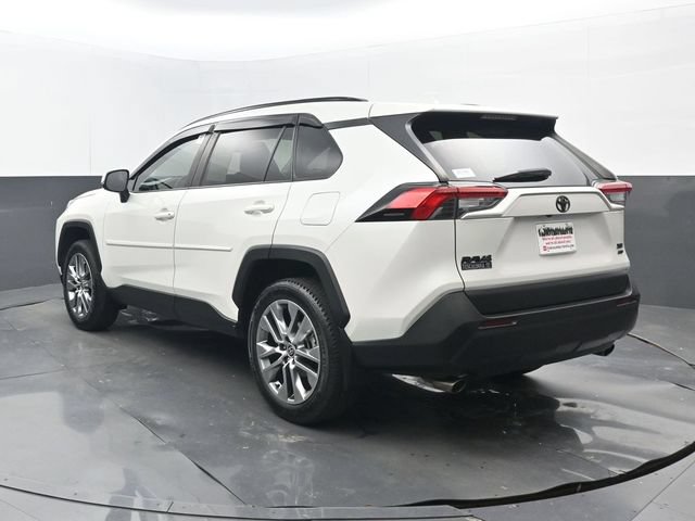 Used 2022 Toyota RAV4 XLE Premium AWD/4WD image 3