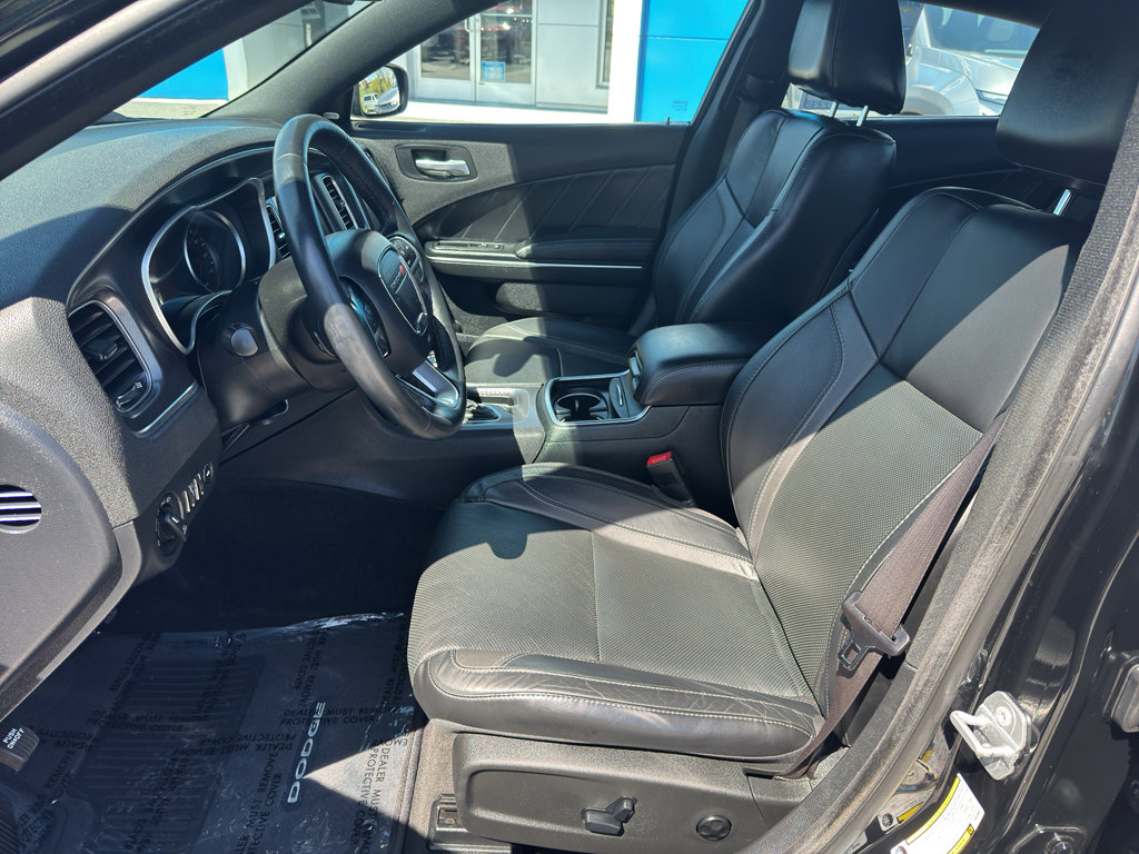 Used 2015 Dodge Charger SXT w/ Plus Group image 10