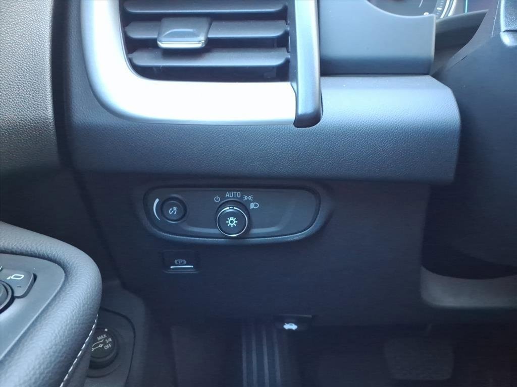 Certified 2022 GMC Terrain SLE w/ Driver Convenience Package image 14