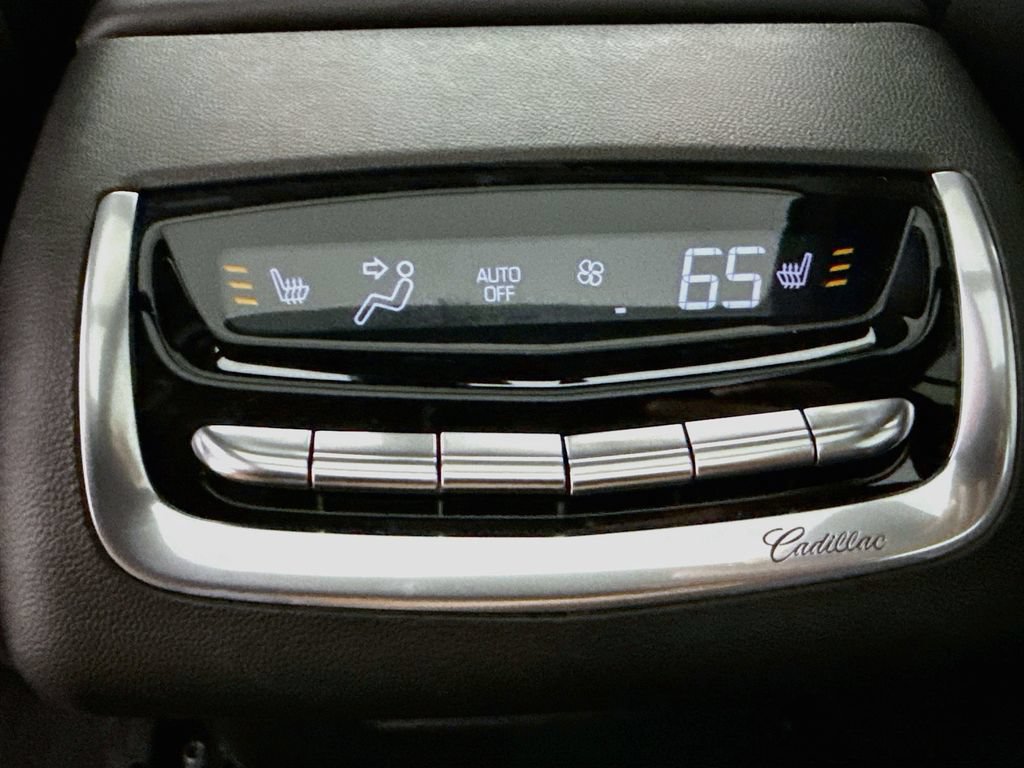 Used 2025 Cadillac XT6 Sport w/ Technology Package AWD/4WD image 26