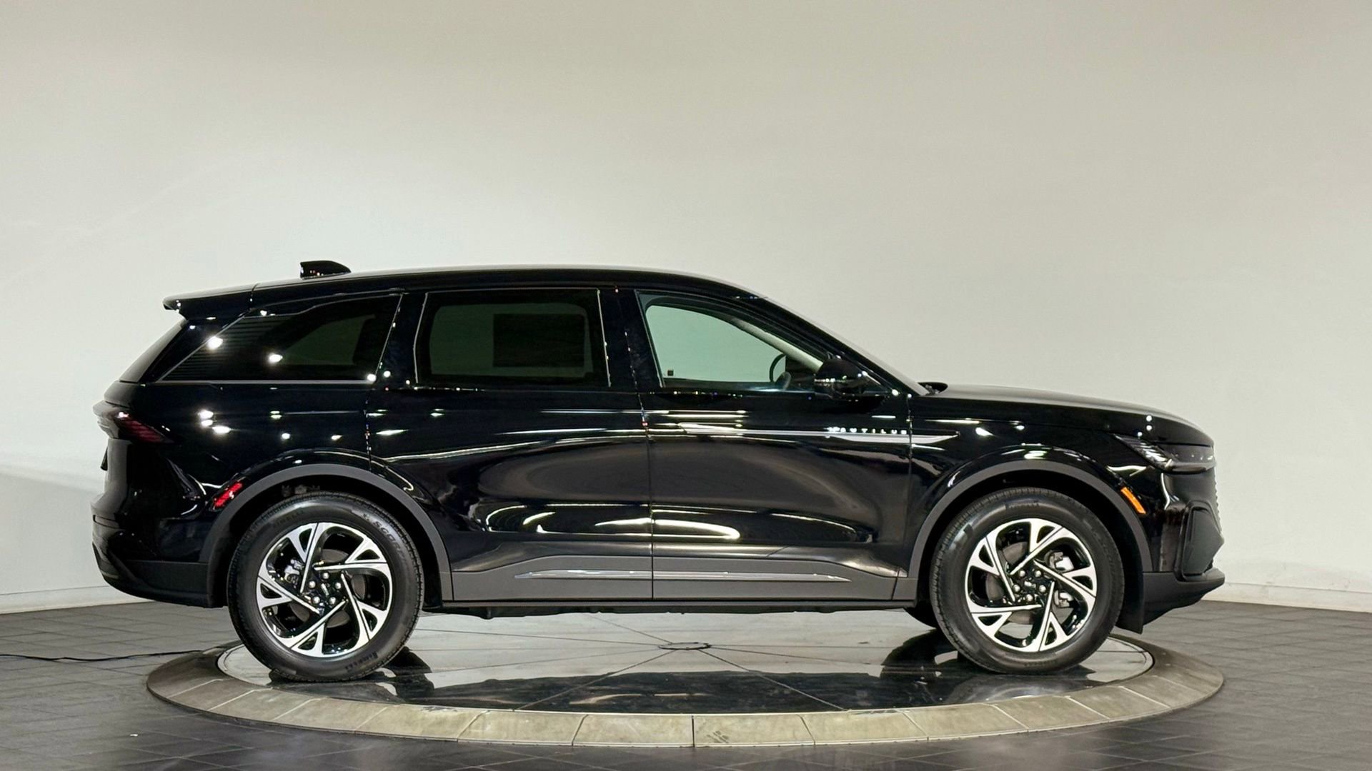 New 2026 Lincoln Nautilus Premier w/ Jet Appearance Package image 10
