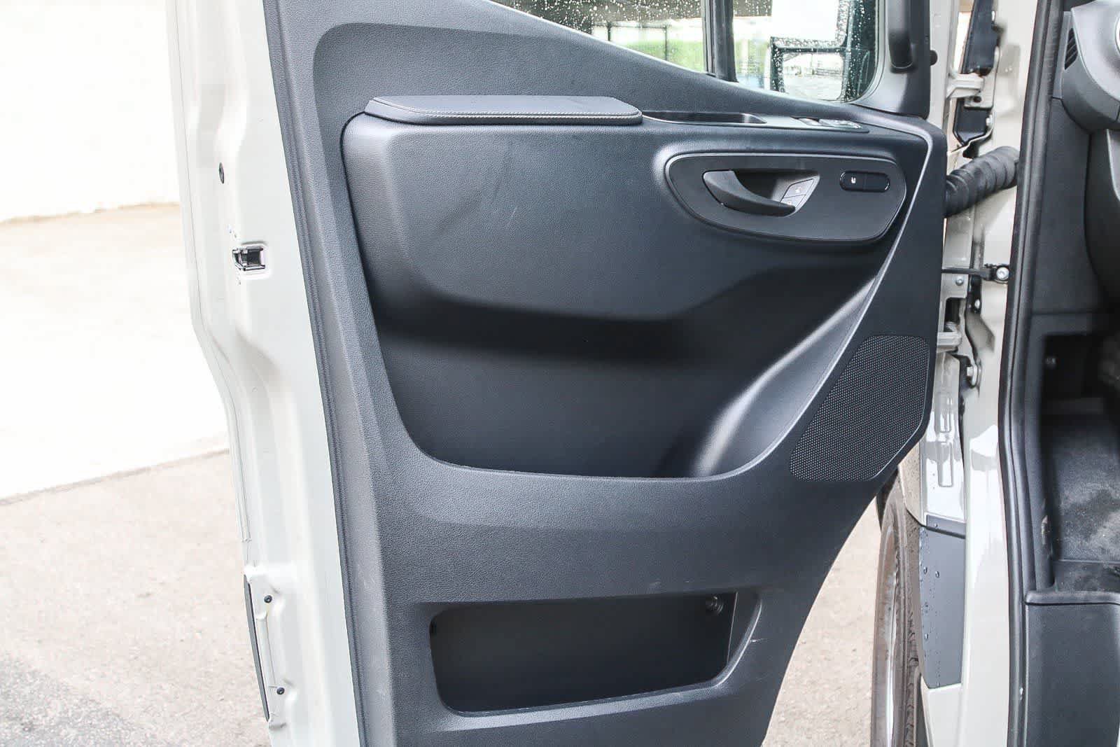 Used 2024 Mercedes-Benz Sprinter 2500 image 19
