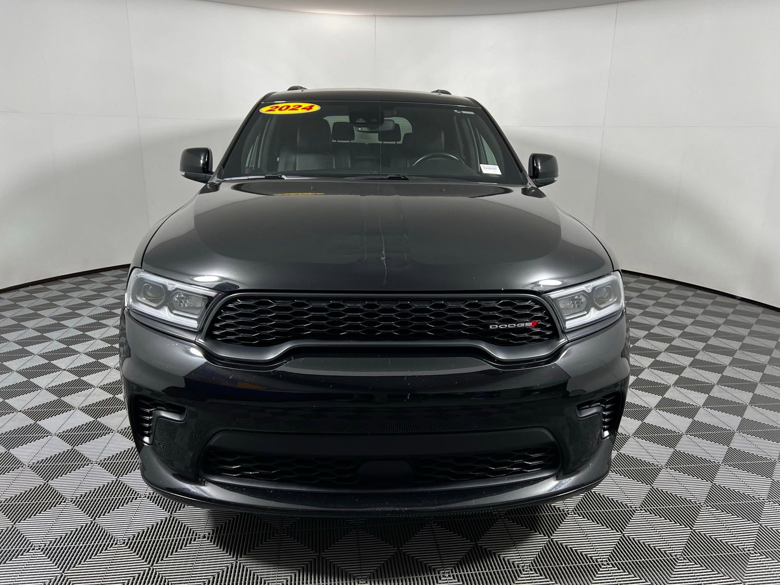Used 2024 Dodge Durango GT image 2