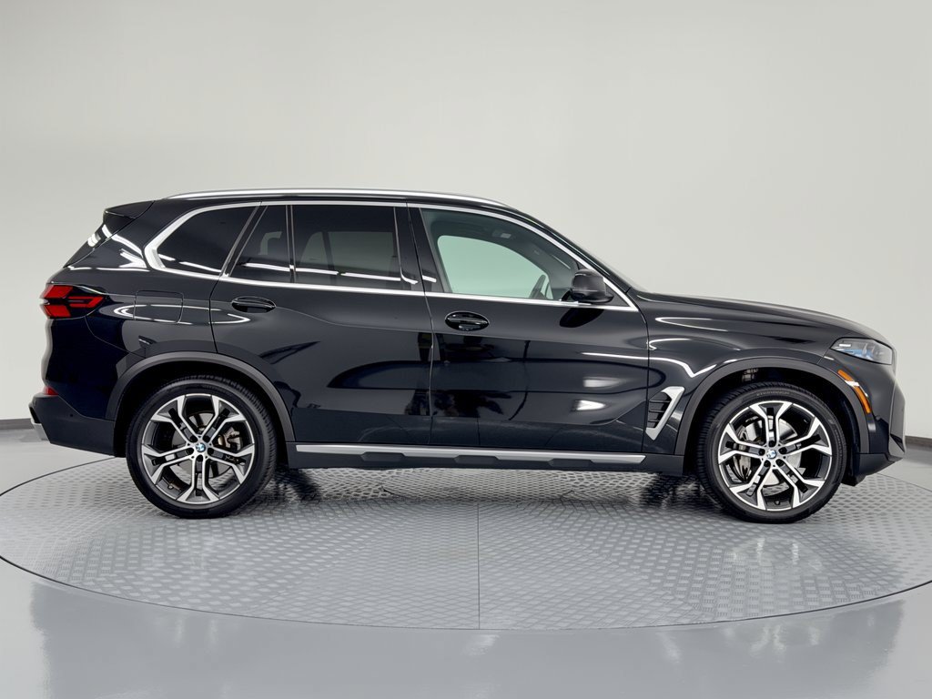 Used 2024 BMW X5 xDrive40i w/ Premium Package AWD/4WD image 8