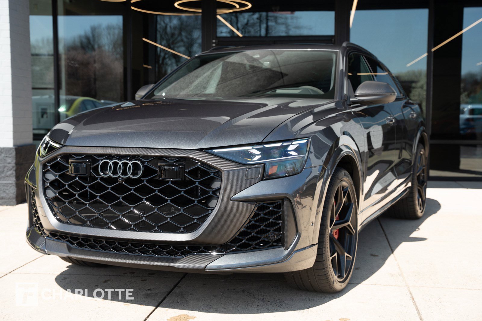 Used 2025 Audi RS Q8 performance image 4