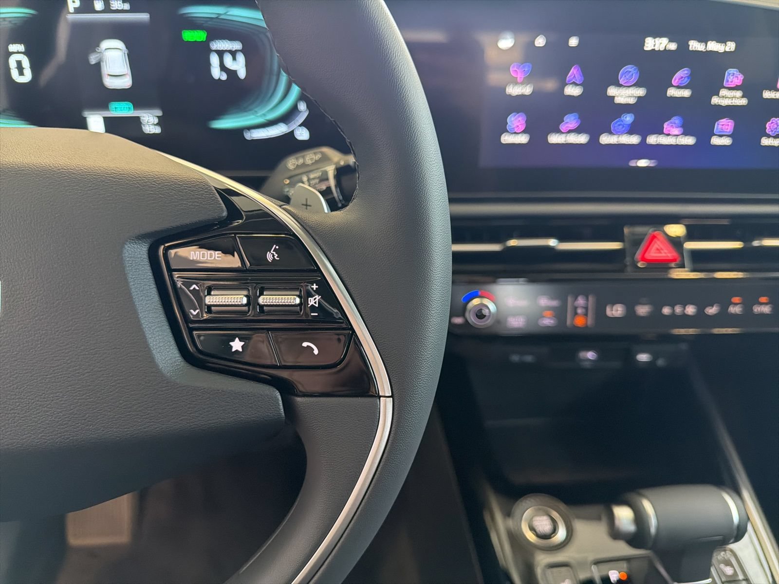 New 2026 Kia Niro EX FWD image 18