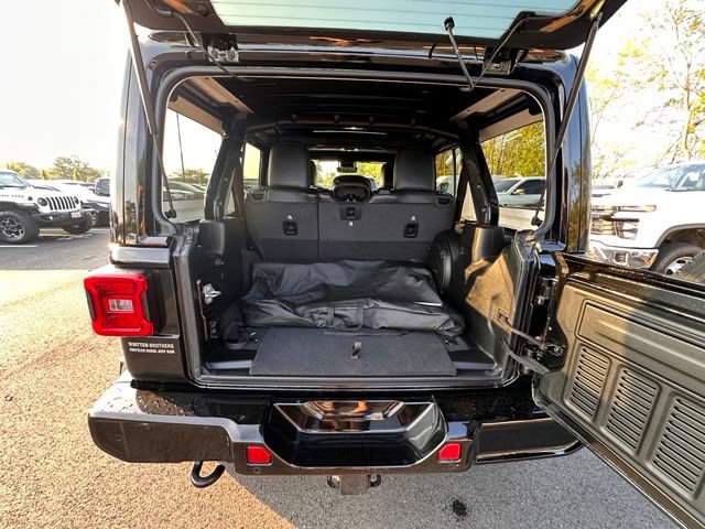 Used 2021 Jeep Wrangler Unlimited Sahara AWD/4WD image 16