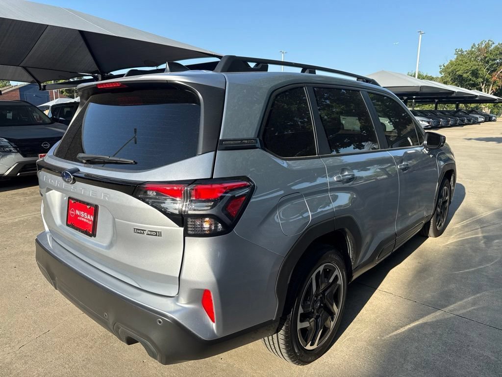 Used 2025 Subaru Forester Limited AWD/4WD image 7