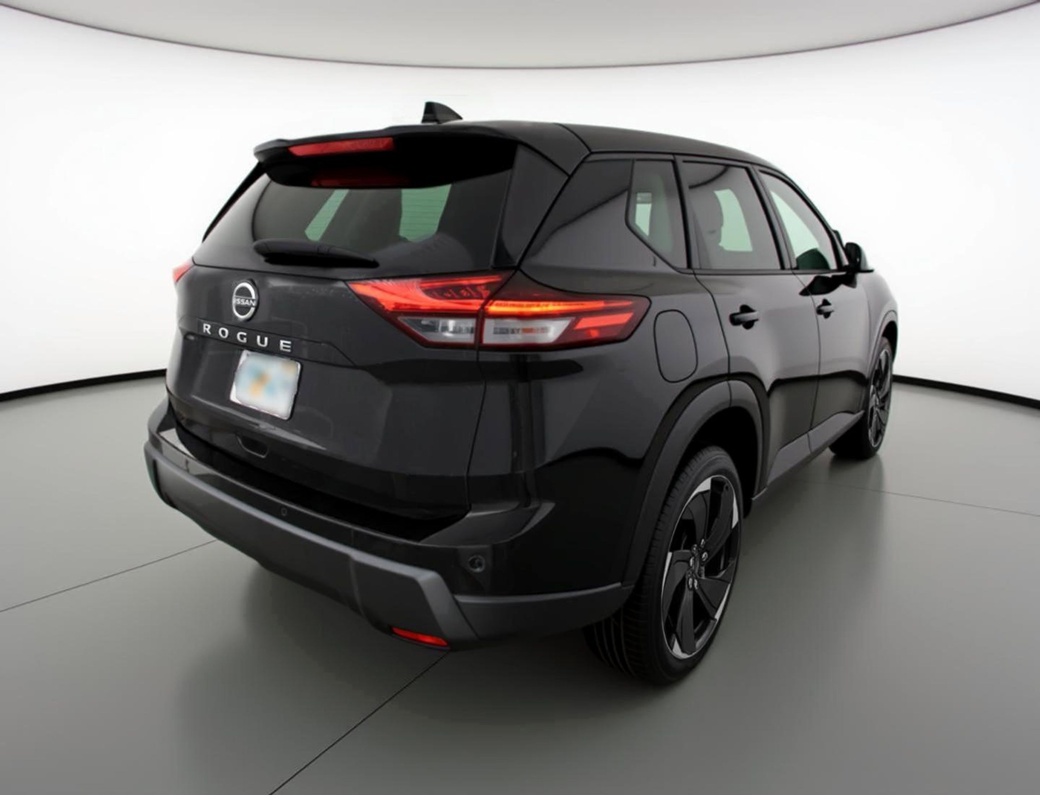 Used 2025 Nissan Rogue SV FWD image 9