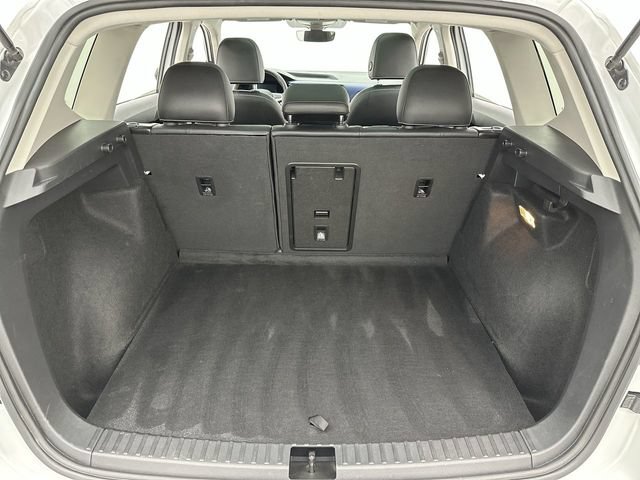Used 2023 Volkswagen Taos SE w/ Panoramic Sunroof Package AWD/4WD image 23