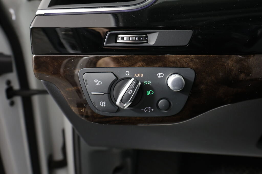 Used 2018 Audi Q7 3.0T Prestige w/ Prestige Package image 34