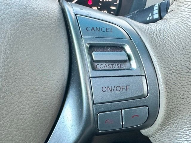 Used 2015 Nissan Altima 2.5 SV w/ Convenience Package FWD image 11