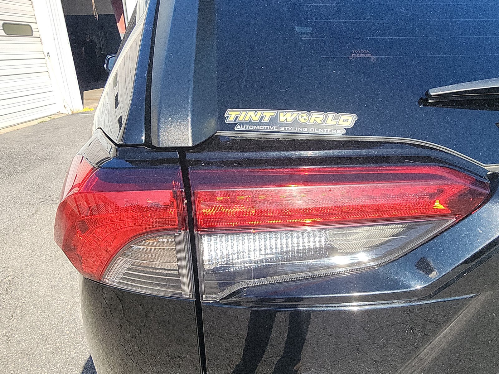 Used 2021 Toyota RAV4 XLE FWD image 10