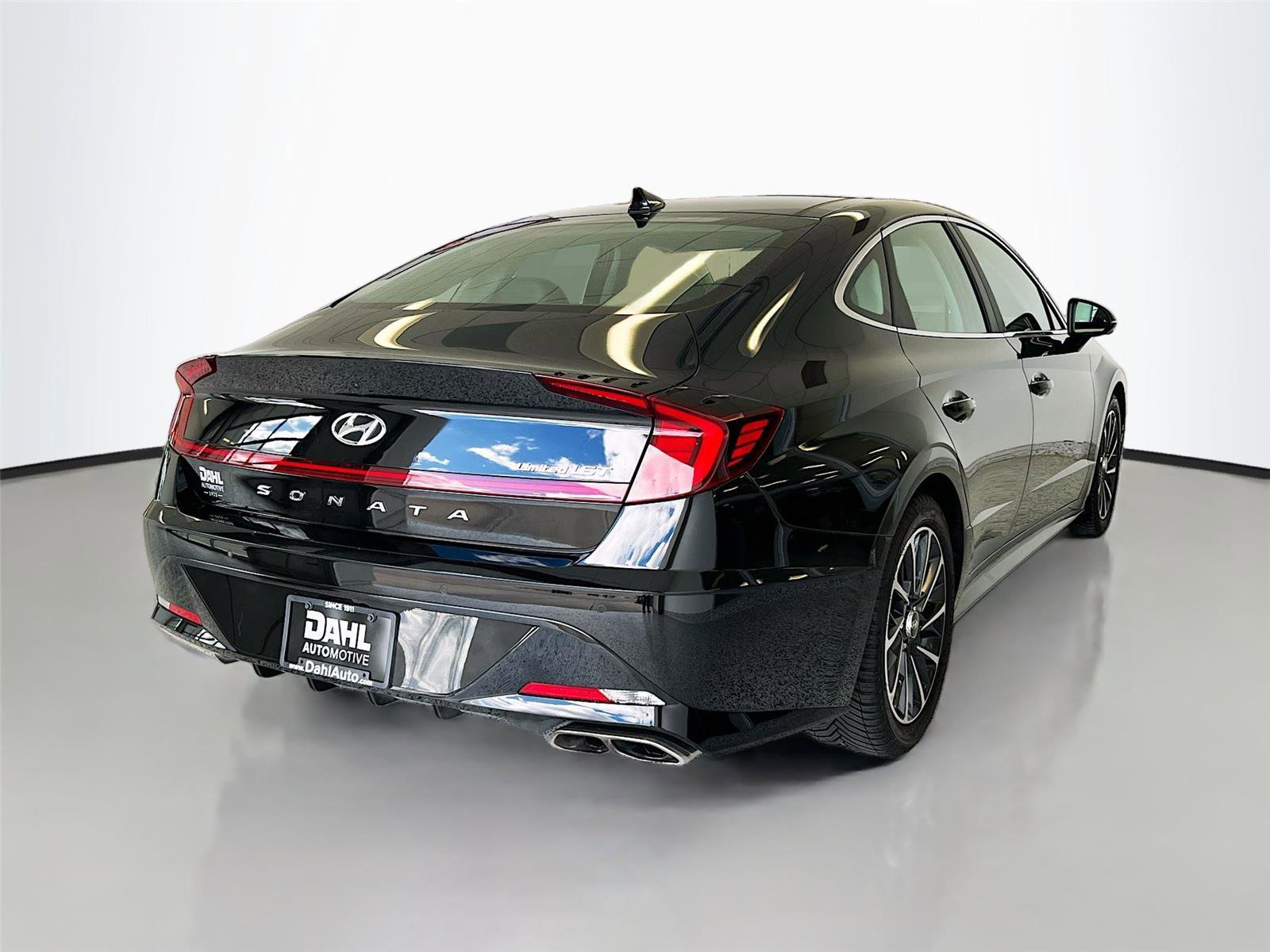 Used 2020 Hyundai Sonata Limited FWD image 14