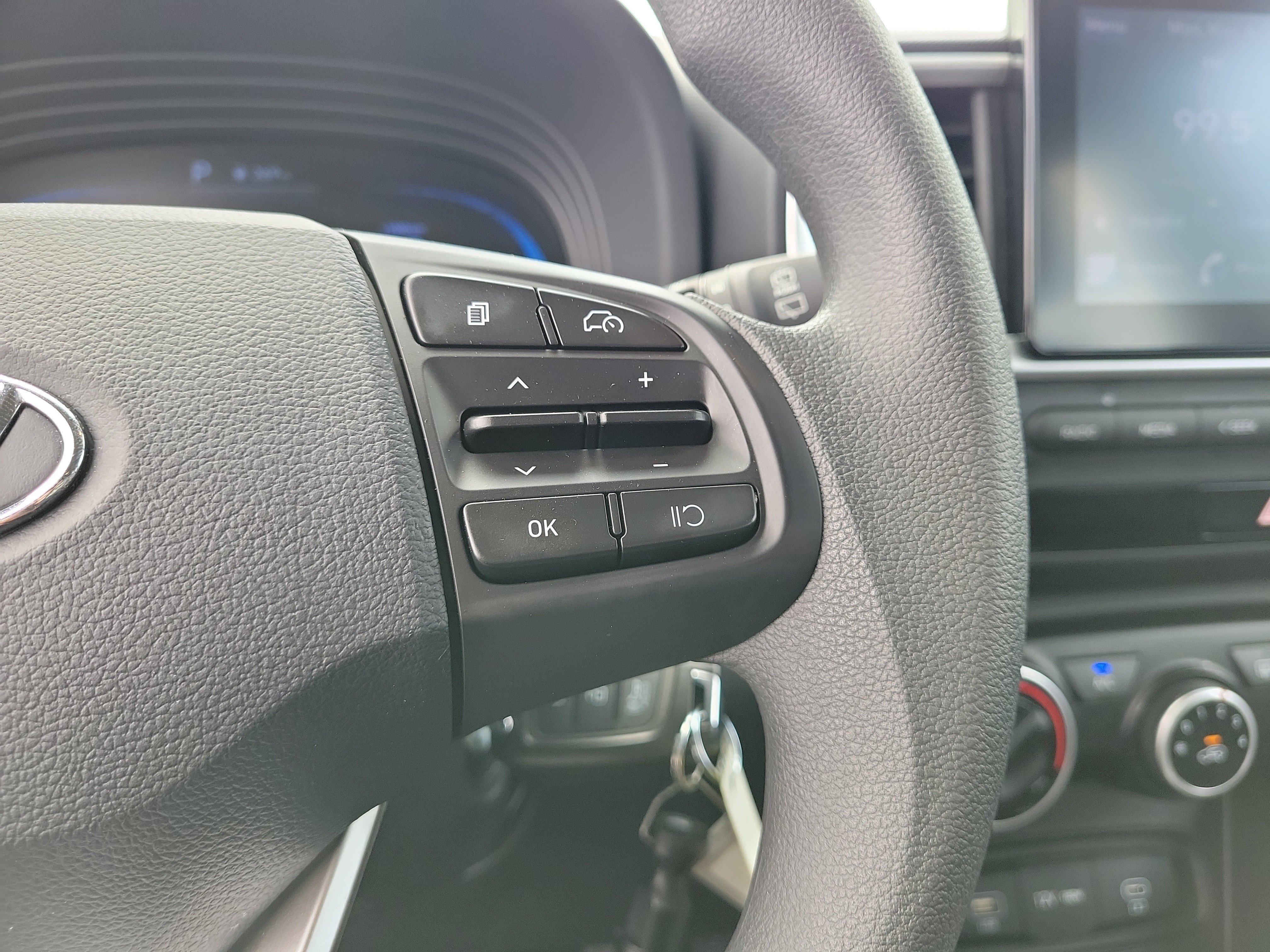 Used 2023 Hyundai Venue SE FWD image 20