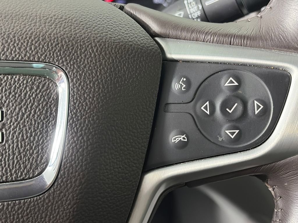 Used 2017 GMC Acadia SLT AWD/4WD image 18
