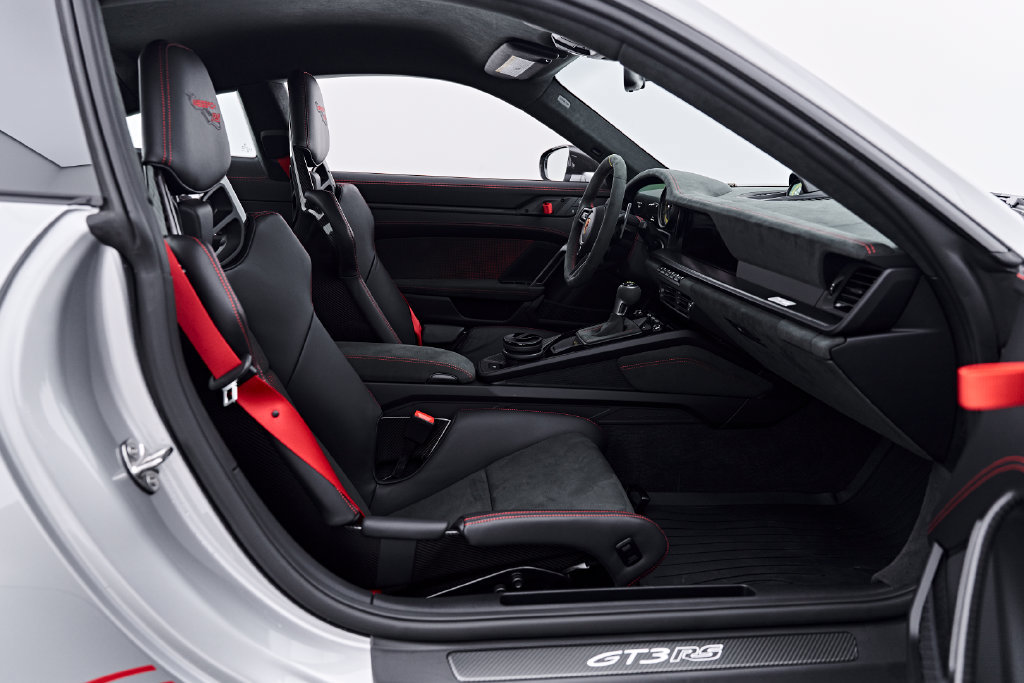 Used 2025 Porsche 911 GT3 RS w/ Weissach Package RWD image 43