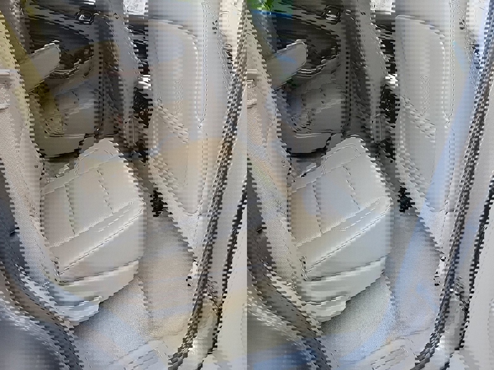 Used 2015 Chevrolet Tahoe LTZ image 13