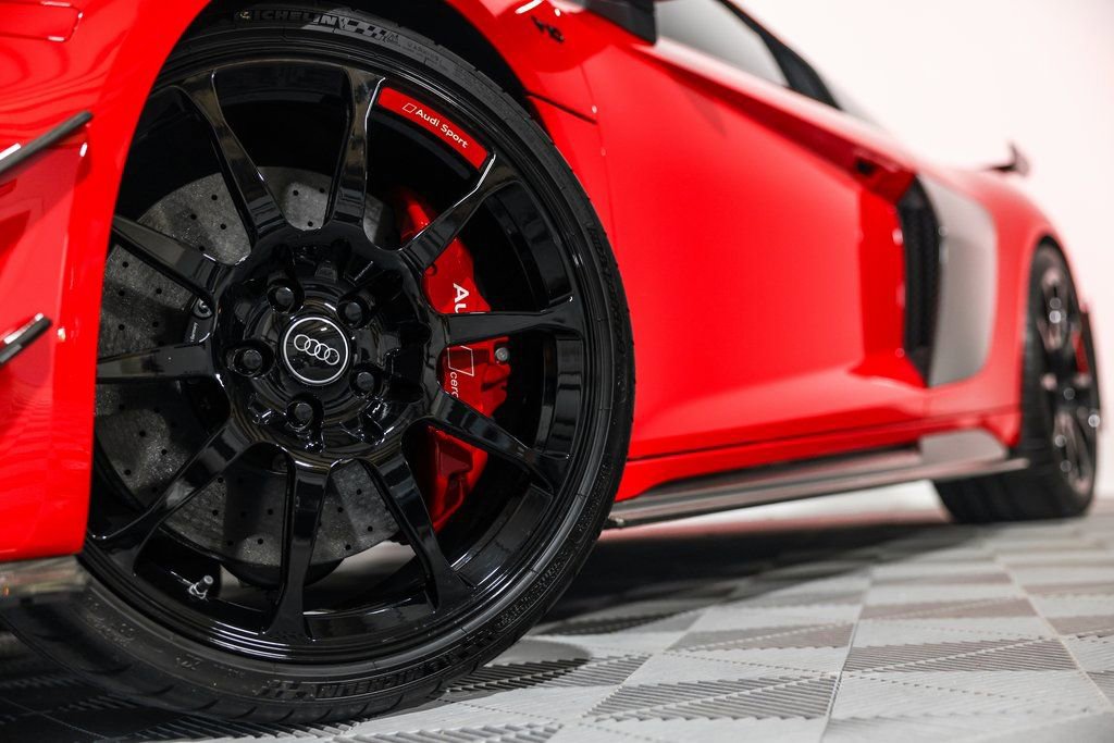 Used 2023 Audi R8 V10 GT RWD image 11