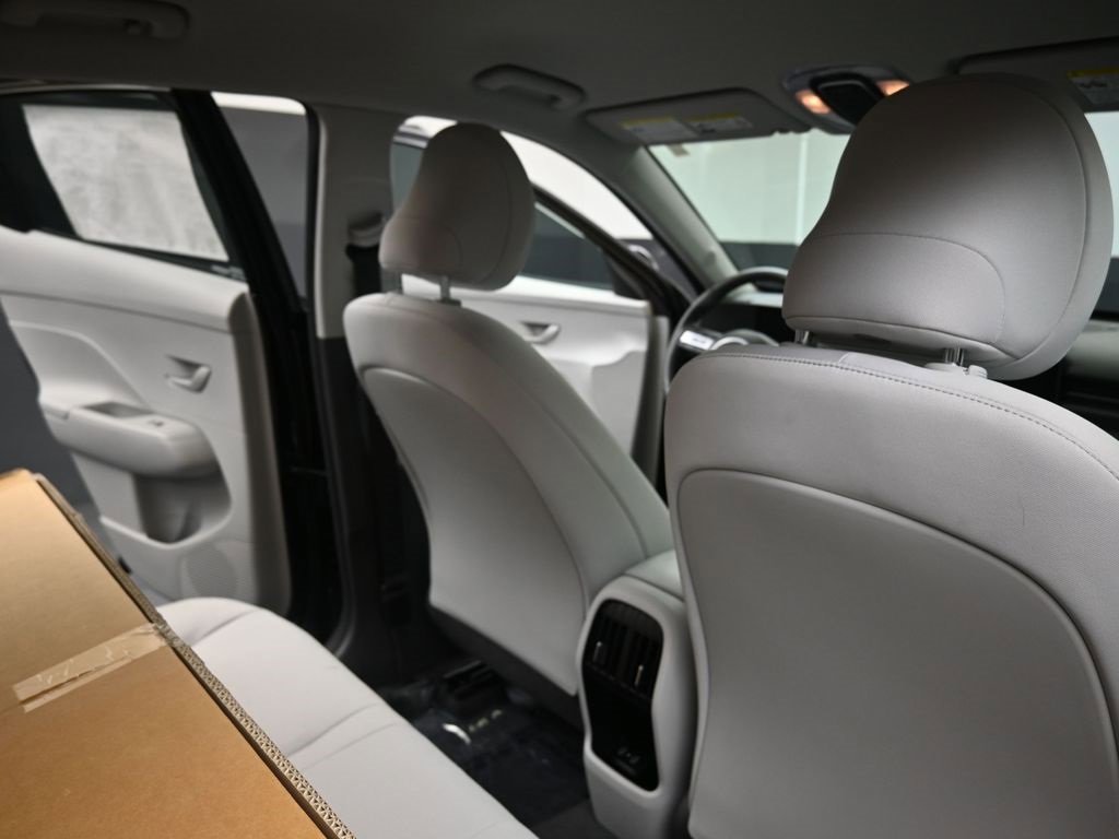 Certified 2025 Hyundai Kona SEL image 15