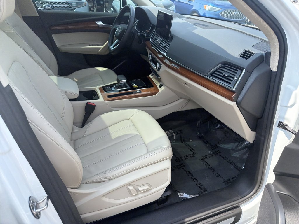 Used 2023 Audi Q5 2.0T Premium w/ Convenience Package AWD/4WD image 15
