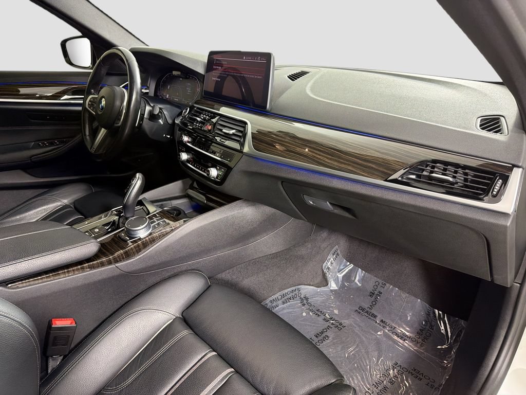 Used 2021 BMW 540i w/ M Sport Package RWD image 31