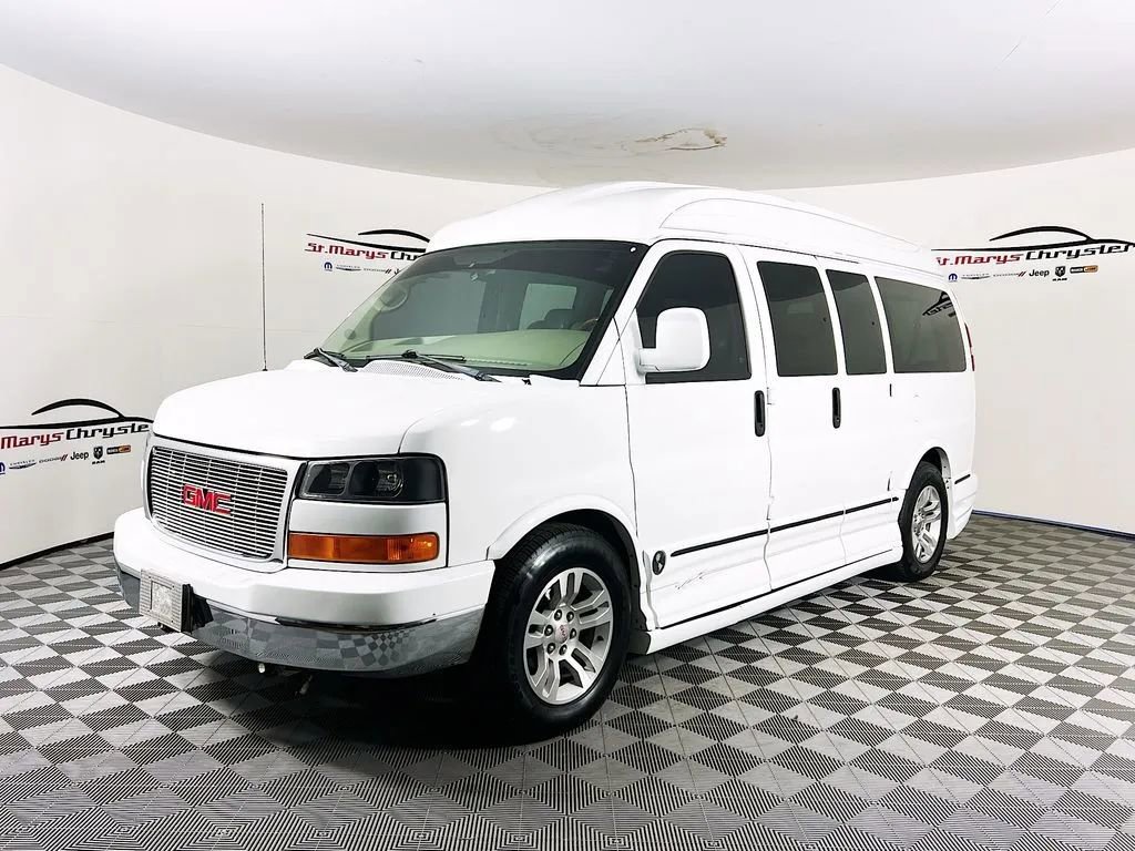 Used 2004 GMC Savana 1500 w/ Preferred Equipment Group image 4