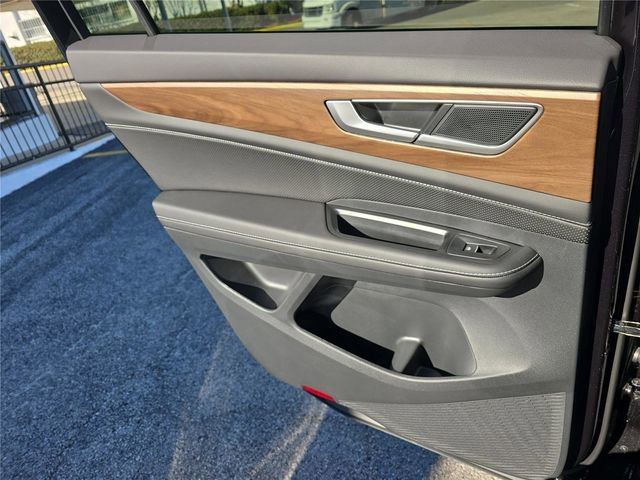 New 2026 Volkswagen Atlas SE image 9