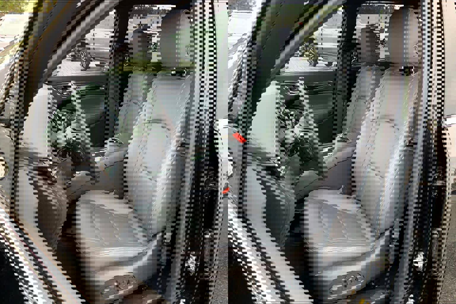 Used 2023 Buick Enclave Premium w/ Experience Buick Package image 7