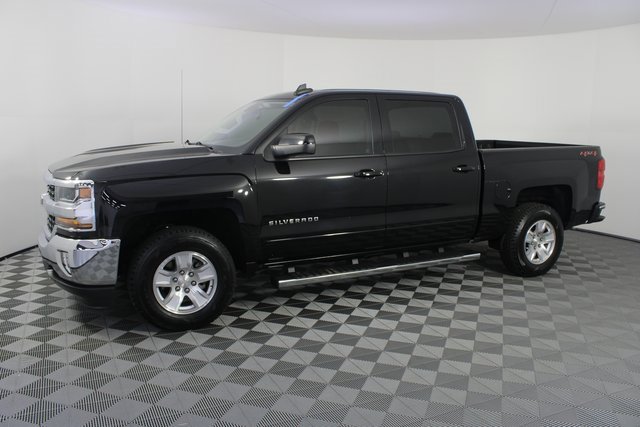 Used 2018 Chevrolet Silverado 1500 LT w/ All Star Edition image 2