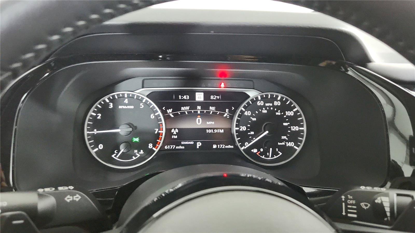 Used 2025 Nissan Pathfinder SL FWD image 31