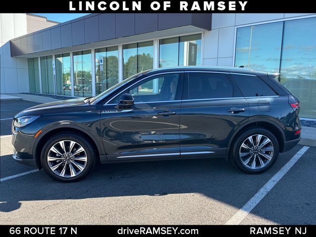 Used 2022 Lincoln Corsair Reserve w/ Equipment Group 201A AWD/4WD image 2