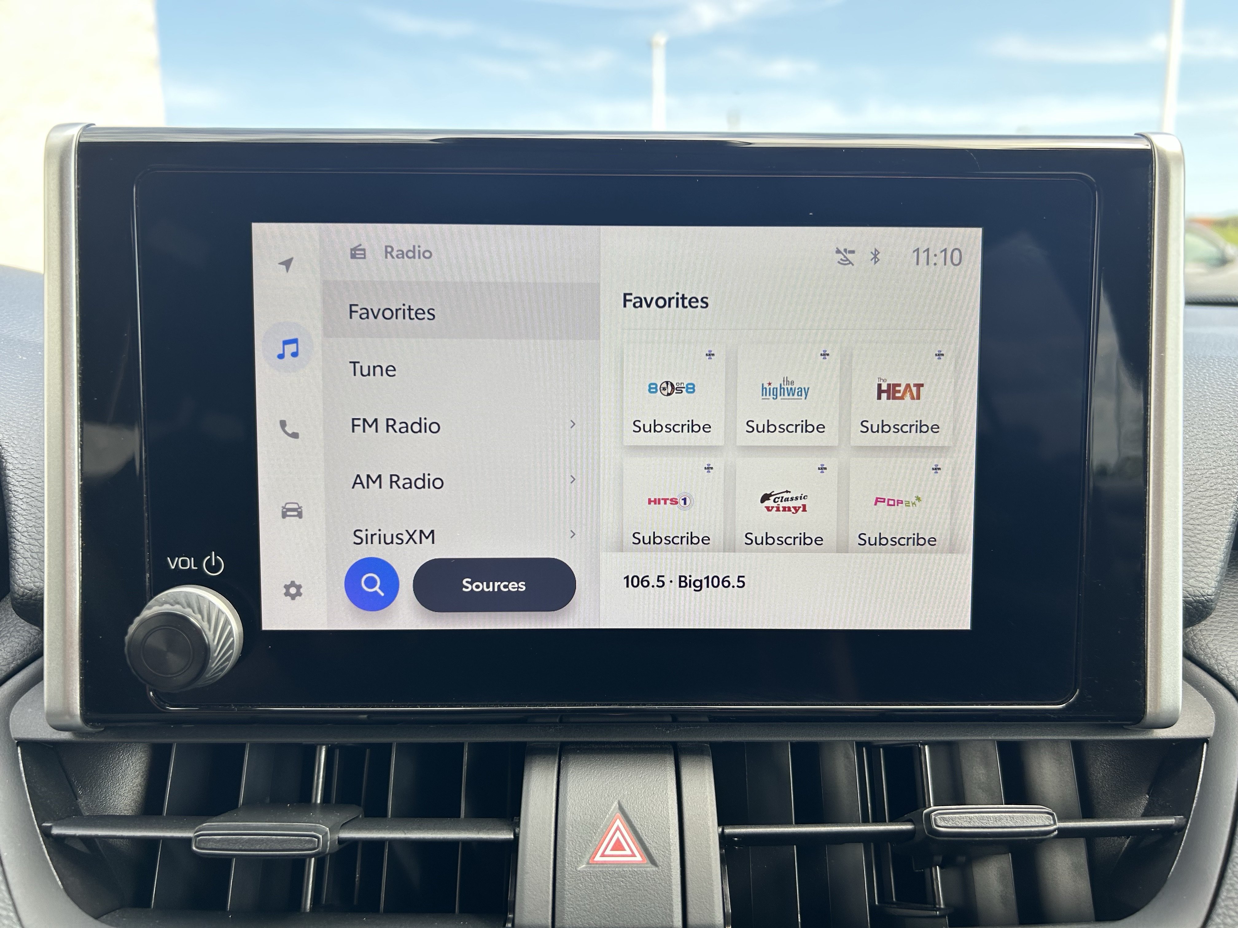 Certified 2025 Toyota RAV4 XLE FWD image 27