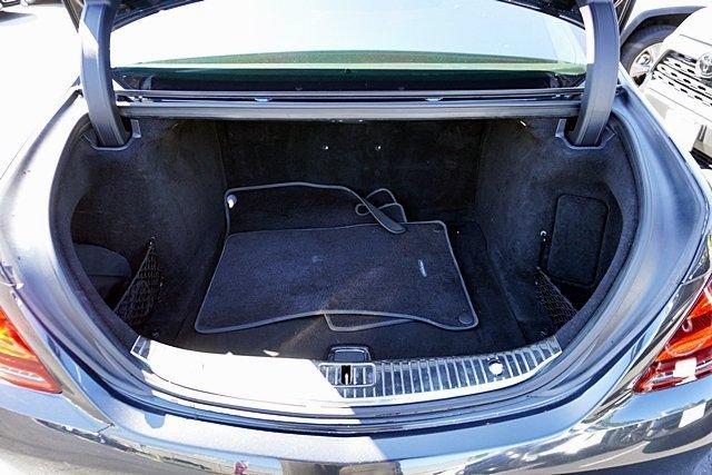 Used 2018 Mercedes-Benz S 560 Sedan image 19